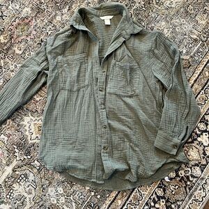 H&M crinkle gauze button down shirt